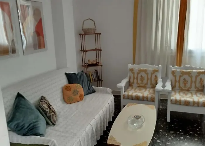 Oma's Haus- το σπίτι της γιαγιάς Agioi Theodoroi (Corinthia)