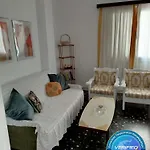 Oma's Haus- το σπίτι της γιαγιάς Agioi Theodoroi (Corinthia)