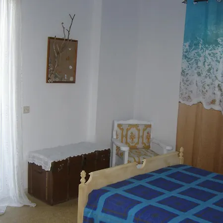 Oma's Haus- το σπίτι της γιαγιάς * Agioi Theodoroi (Corinthia)